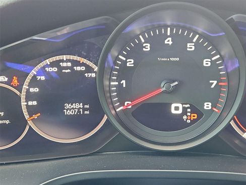 Used 2022 Porsche Cayenne AWD/4WD image 12