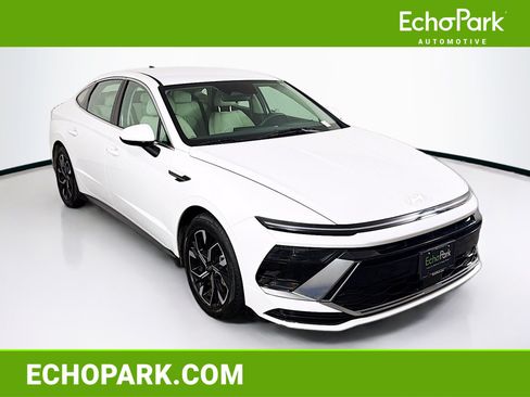 Used 2025 Hyundai Sonata SEL FWD image 1