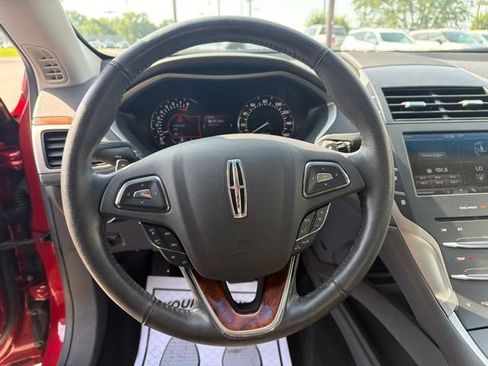 Used 2013 Lincoln MKZ FWD image 15