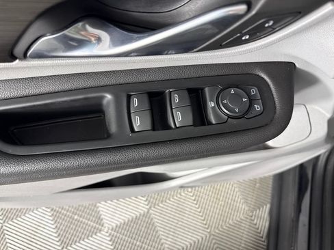 Used 2022 GMC Terrain SLE AWD/4WD image 12