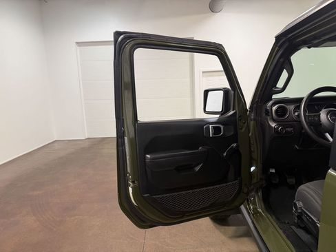 Used 2022 Jeep Wrangler Willys image 52