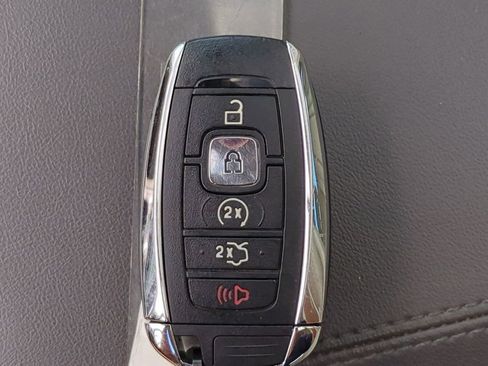 Used 2020 Lincoln Continental Reserve w/ Luxury Package image 30