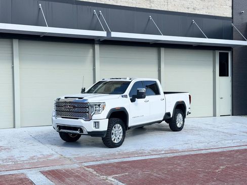 Used 2021 GMC Sierra 2500 Denali w/ Denali Ultimate Package AWD/4WD image 3