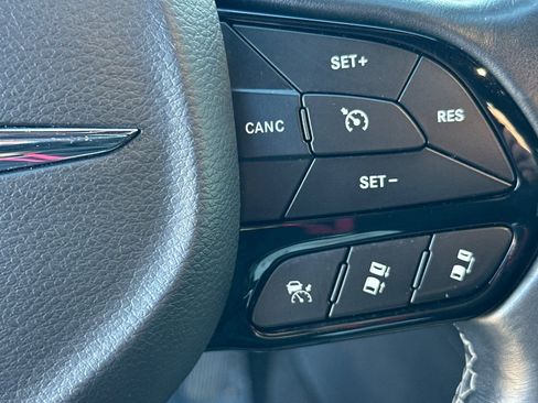 Used 2019 Chrysler Pacifica Touring Plus w/ Advanced Safetytec Group image 29