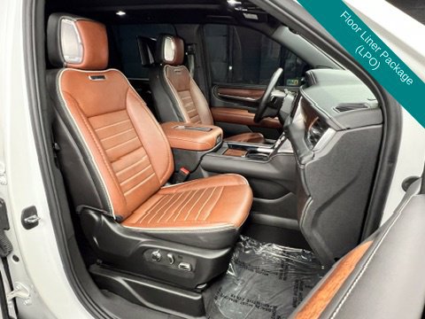 Used 2024 GMC Yukon Denali Ultimate w/ LPO, Floor Liner Package AWD/4WD image 8