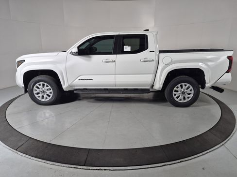 New 2026 Toyota Tacoma SR5 image 2