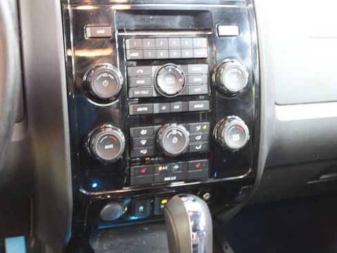 Used 2009 Ford Escape Limited FWD image 17
