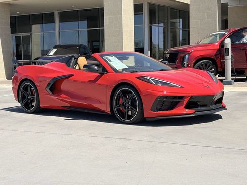 Used 2021 Chevrolet Corvette Stingray Preferred Conv w/ Z51 Performance Package RWD image 3