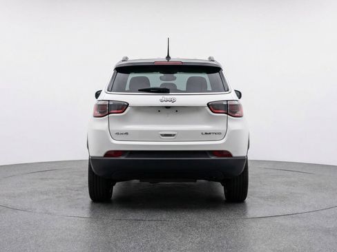 Used 2025 Jeep Compass Limited image 7