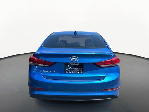 Used 2017 Hyundai Elantra SE FWD image 4