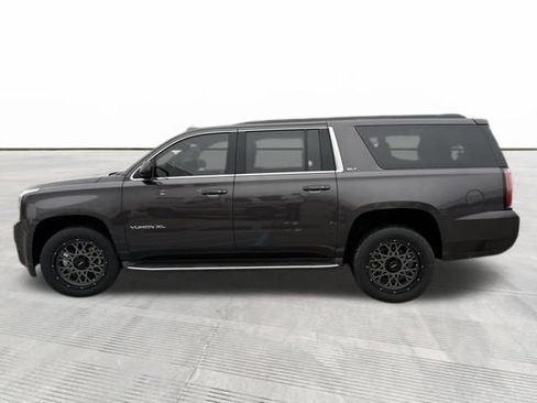Used 2016 GMC Yukon XL SLT w/ Open Road Package image 3