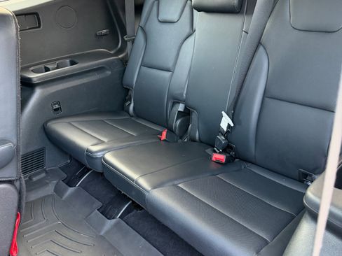 Used 2022 Kia Telluride EX w/ EX Premium Package FWD image 11