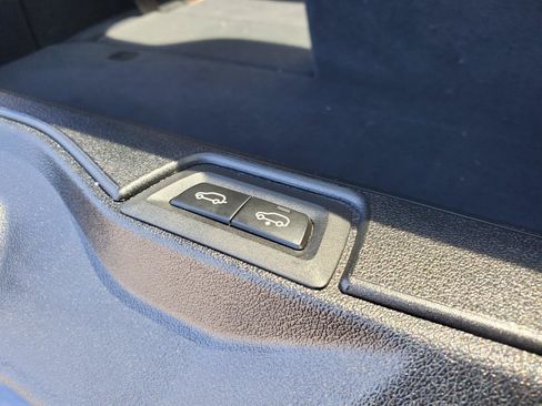 Used 2021 BMW X7 xDrive40i w/ Premium Package AWD/4WD image 13