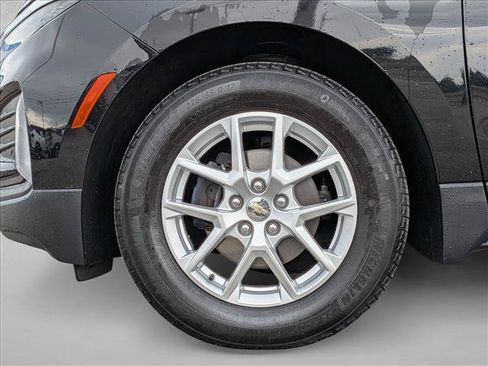 Used 2024 Chevrolet Equinox LT FWD image 24
