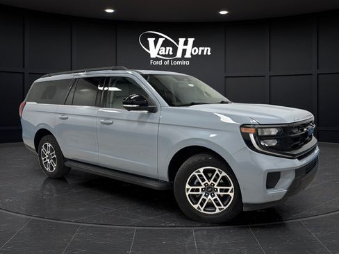 Used 2025 Ford Expedition Max Active AWD/4WD image 1