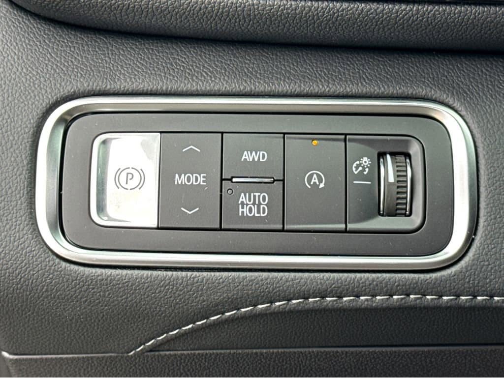 New 2026 Buick Enclave Preferred w/ LPO, Floor Liner Package AWD/4WD image 11