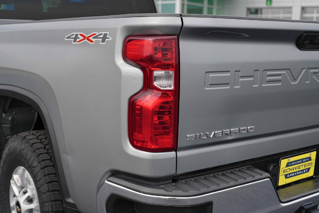 Used 2025 Chevrolet Silverado 2500 LT w/ Convenience Package AWD/4WD image 10