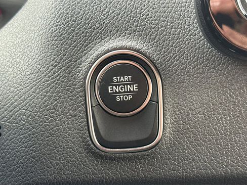 Used 2025 Mercedes-Benz Sprinter 2500 image 29