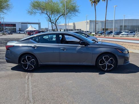 Certified 2025 Nissan Altima 2.5 SR FWD image 7