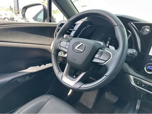 Certified 2025 Lexus RX 350 image 13