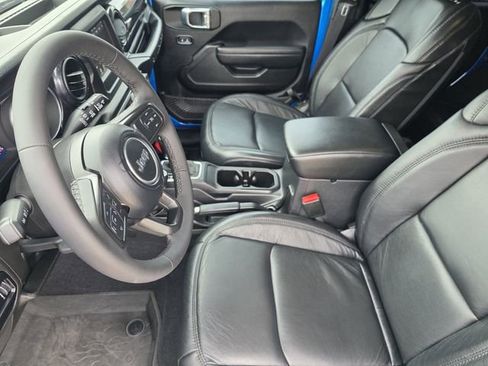 Used 2023 Jeep Wrangler Sport AWD/4WD image 11