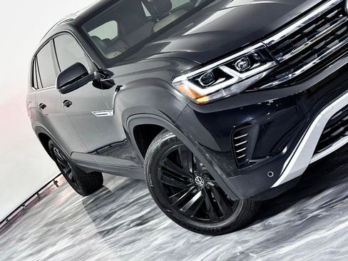 Used 2022 Volkswagen Atlas Cross Sport SE w/ Panoramic Sunroof Package image 4