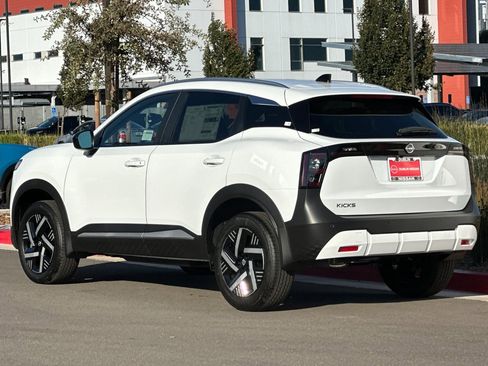 New 2026 Nissan Kicks SV image 6