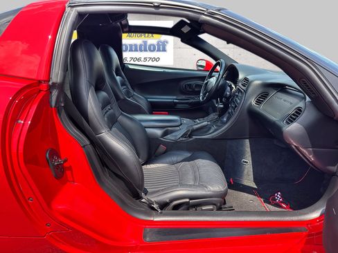 Used 2002 Chevrolet Corvette Coupe w/ Preferred Equipment Group2 RWD image 8