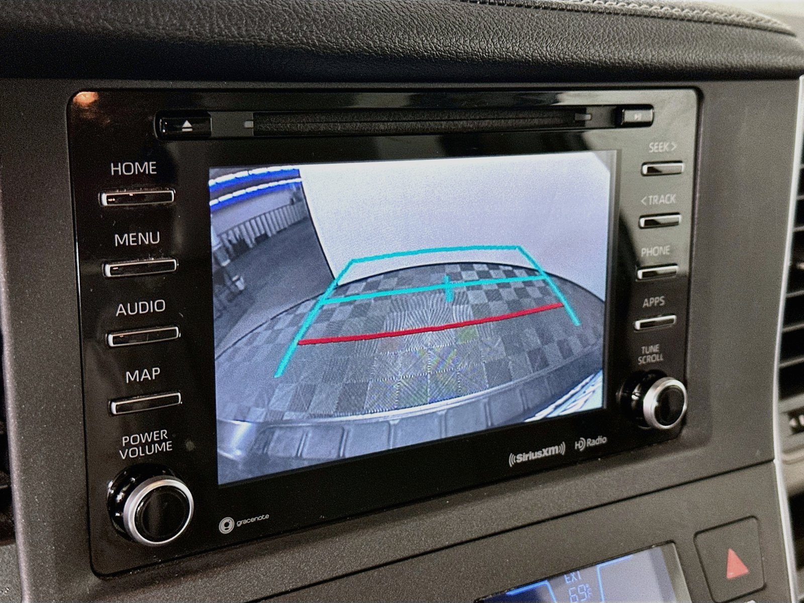 Used 2018 Toyota Sienna XLE Premium AWD/4WD image 14