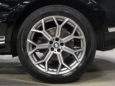 Used 2021 BMW X7 xDrive40i w/ Parking Assistance Package AWD/4WD image 40