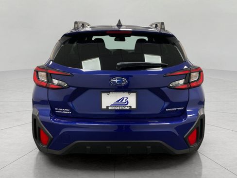 Used 2025 Subaru Crosstrek 2.5i Premium AWD/4WD image 5