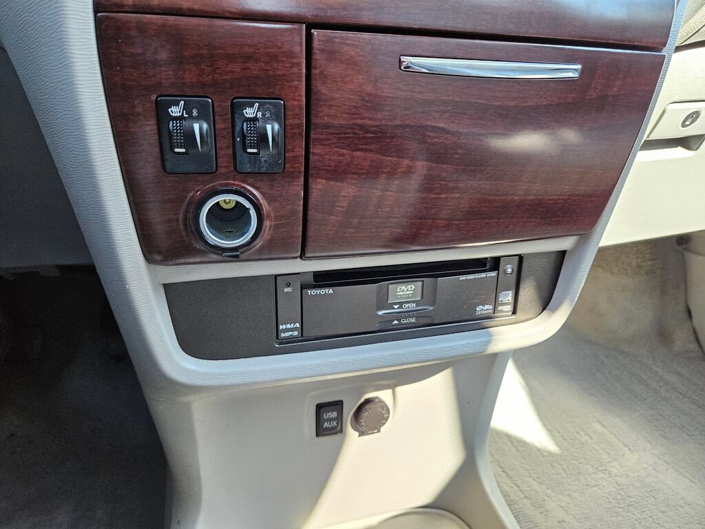 Used 2011 Toyota Sienna XLE w/ Premium Pkg FWD image 30
