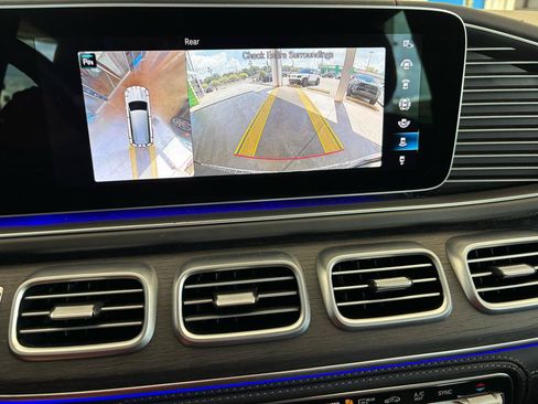 Used 2023 Mercedes-Benz Maybach GLS 600 4MATIC image 21