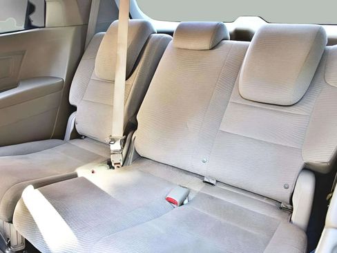 Used 2011 Honda Odyssey EX image 27