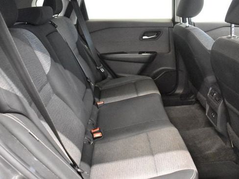 Used 2023 Nissan Rogue SV AWD/4WD image 17