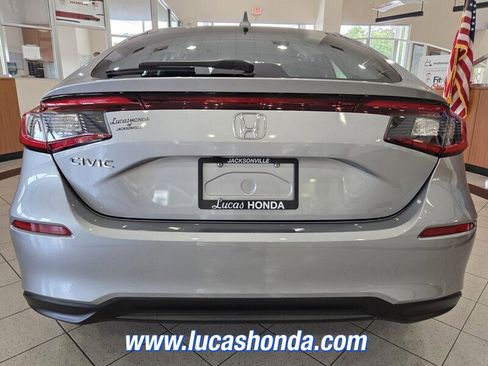 Used 2023 Honda Civic LX image 5