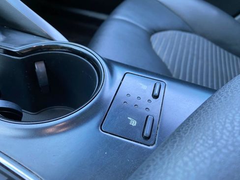Used 2019 Toyota Camry SE w/ Audio Package FWD image 59
