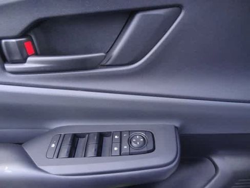 Used 2024 Toyota Prius LE image 9