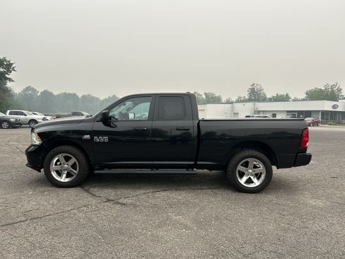 Used 2017 RAM 1500 Express AWD/4WD image 7