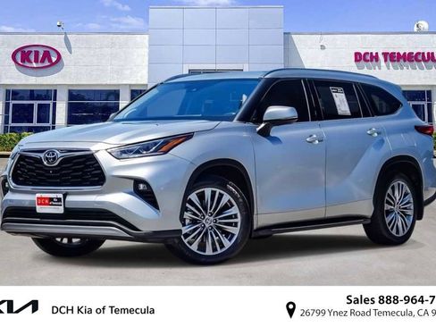 Used 2020 Toyota Highlander Platinum AWD/4WD image 1
