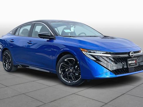 New 2026 Nissan Sentra SR image 2