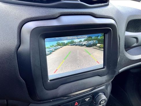 Used 2020 Jeep Renegade Limited AWD/4WD image 19