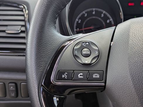 Used 2025 Mitsubishi Outlander Sport SE AWD/4WD image 19