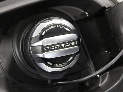 Used 2023 Porsche Panamera 4S image 43