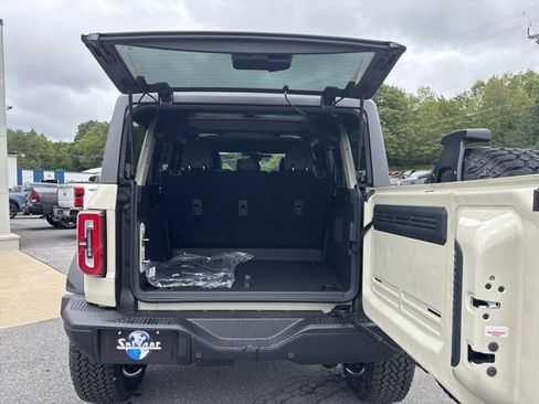 New 2025 Ford Bronco Badlands image 35