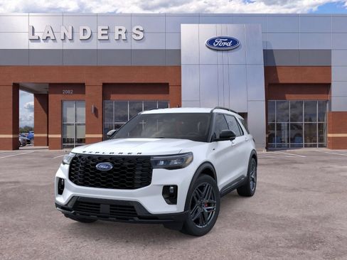 New 2026 Ford Explorer ST-Line w/ ST-Line Street Pack RWD image 2
