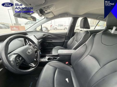 Used 2021 Toyota Prius Prime XLE w/ Carpet Mat Package (TMS) FWD image 18