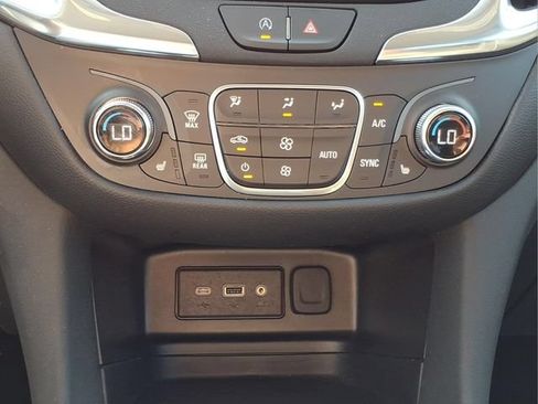 Used 2024 Chevrolet Equinox LT w/ LPO, Floor Liner Package FWD image 20
