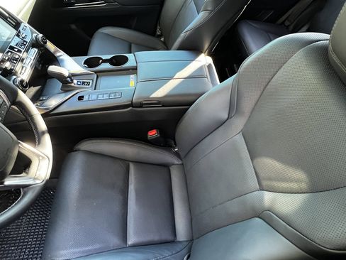 Used 2025 Lexus LX 700h Overtrail image 16