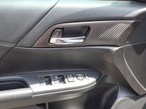 Used 2016 Honda Accord Sport image 5